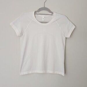 Lululemon Swiftly Short Sleeve T Shirt sz 8 White